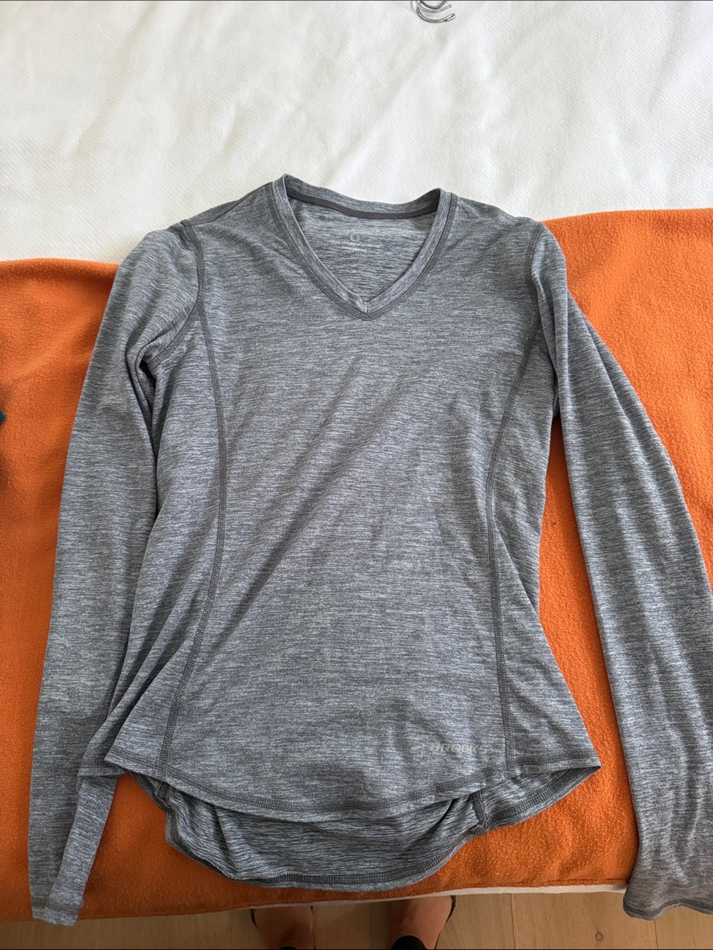 Brooks Heather Gray V-Neck Long Sleeve Performance Top
